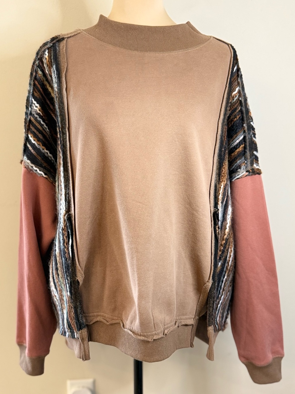Ollie & Hale boho oversized sweatshirt sweater knit yarn mixed media SZ M